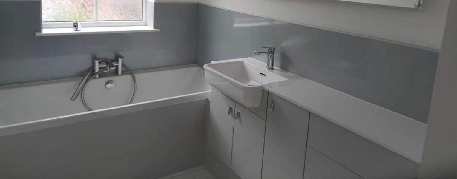 greyscale-bathroom-eastbourne